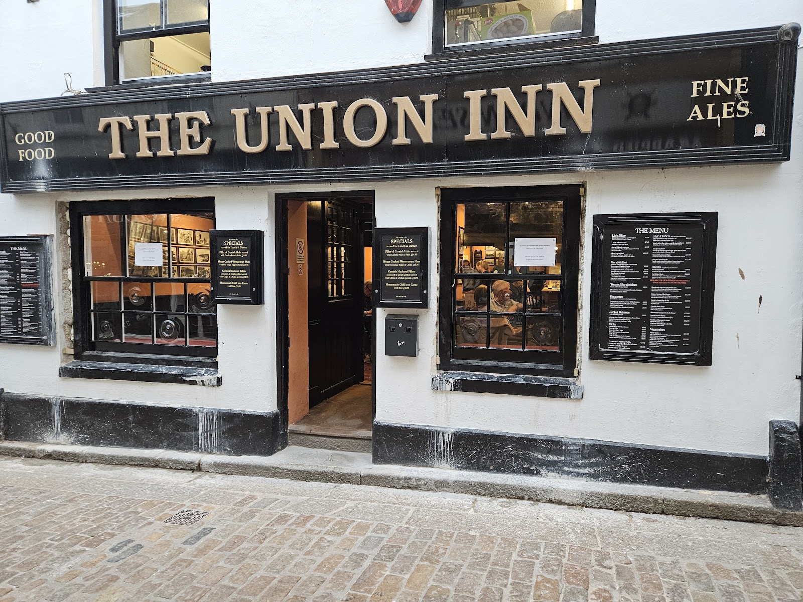 The frontage of The Union Inn — Good Food, Fine Ales